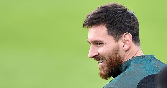 Komisja Odwoławcza FIFA cofnęła karę Lionela Messiego, zawieszonego na cztery mecze za znieważenie sędziego w trakcie spotkania z Chile w eliminacjach MŚ 2018. Argentyńczyk będzie więc mógł zagrać w czterech pozostałych meczach kwalifikacji.