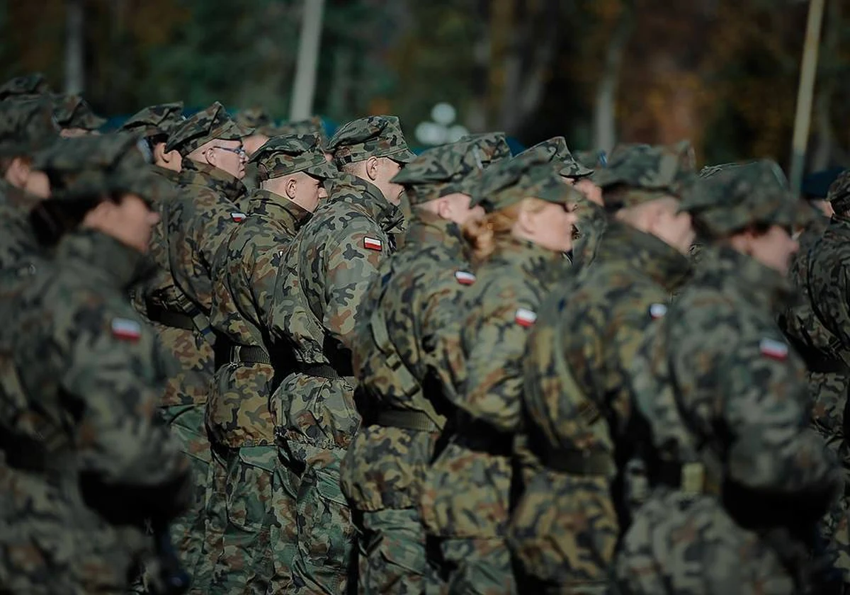 W sobotę rozpoczęło się pierwsze szkolenie podstawowe ochotników do Wojsk Obrony Terytorialnej, którzy wcześniej nie służyli w wojsku i nie są rezerwistami. W trzech, powstałych dotąd, brygadach WOT takim szkoleniem zostanie objętych ponad 400 osób.