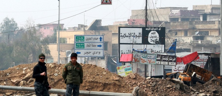 ​Trwająca od 7 miesięcy bitwa o Mosul utknęła na etapie wyzwalania starej części miasta i stała się wyścigiem z głodem nękającym tych, którzy tam przeżyli. Od czerwca 2014 to drugie co do wielkości miasto Iraku jest bastionem Państwa Islamskiego.