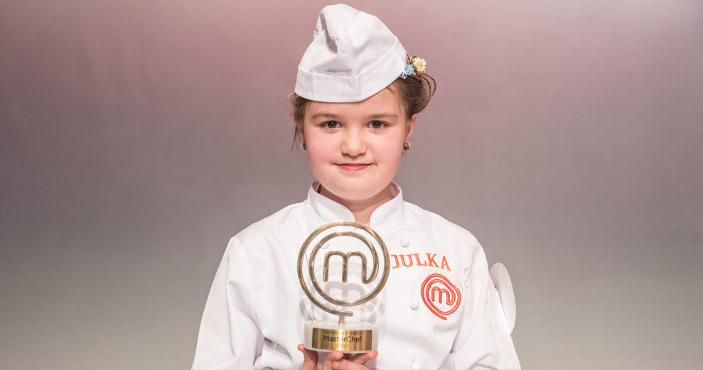 10-letnia Julia Cymbaluk z Wrocławia wygrała drugą edycję programu "MasterChef Junior". W finale pokonała 12-letnię Zofia Zaborowską z Zielonej Góry.