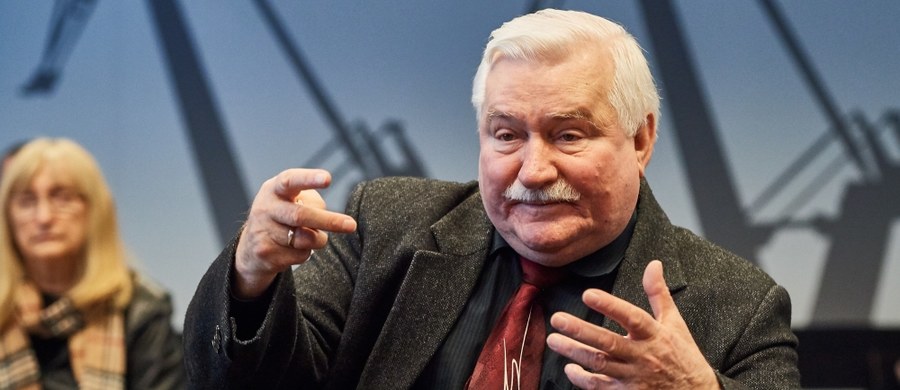 Agencja Bezpieczeństwa Wewnętrznego zawiadamia Prokuraturę Krajową o możliwości ujawnienia przez Lecha Wałęsę tajnego dokumentu. Chodzi o opublikowany przez byłego prezydenta w sieci dokument Urzędu Ochrony Państwa, mający świadczyć o inwigilowaniu Wałęsy przez SB.