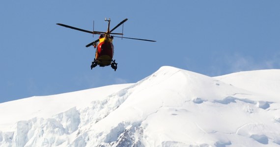 Troje narciarzy wysokogórskich zginęło po zejściu lawiny w rejonie szczytu Albaron (3638 m n.p.m.) we francuskiej części Alp Graickich - poinformował mer znanej jako ośrodek narciarski pobliskiej miejscowości Bonneval-sur-Arc.