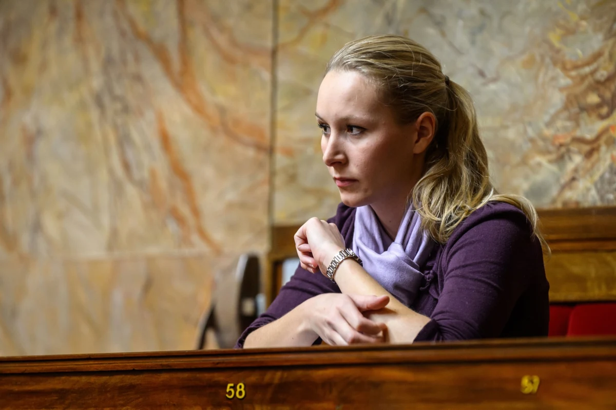 Marion Marechal-Le Pen, 27-letnia siostrzenica szefowej francuskiego Frontu Narodowego Marine Le Pen, wycofuje się z życia politycznego. Media zapowiadają, że w środę ma ona ogłosić, iż nie będzie już kandydowała do Zgromadzenia Narodowego.