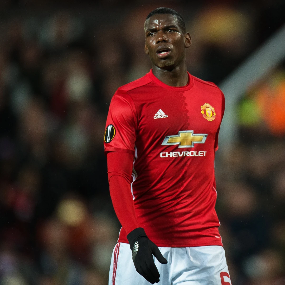 Międzynarodowa Federacja Piłki Nożnej (FIFA) sprawdzi legalność transferu Francuza Paula Pogby z Juventusu Turyn do Manchesteru United - poinformowały francuskie media. 24-letni pomocnik przeniósł się do Anglii latem 2016 roku za rekordową kwotę 105 milionów euro.