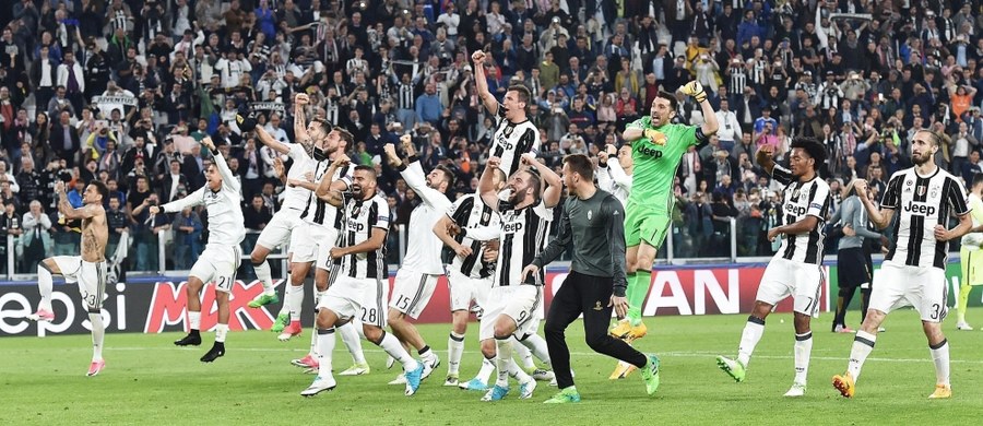 "Wielkie Juve, jesteś w Cardiff" - ogłosiła "La Gazzetta dello Sport" po tym, jak Juventus Turyn - wygrywając z AS Monaco 2:1 w rewanżowym meczu półfinału Ligi Mistrzów - awansował do finału tych prestiżowych rozgrywek. Włoscy komentatorzy piszą o "magicznym wieczorze" w Turynie i odnotowują "fatalny faul" Kamila Glika na Gonzalo Higuainie.