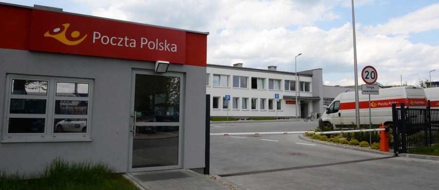 Nie żyje kobieta raniona przez nożownika na poczcie w Kielcach. Policja zatrzymała już sprawcę. 