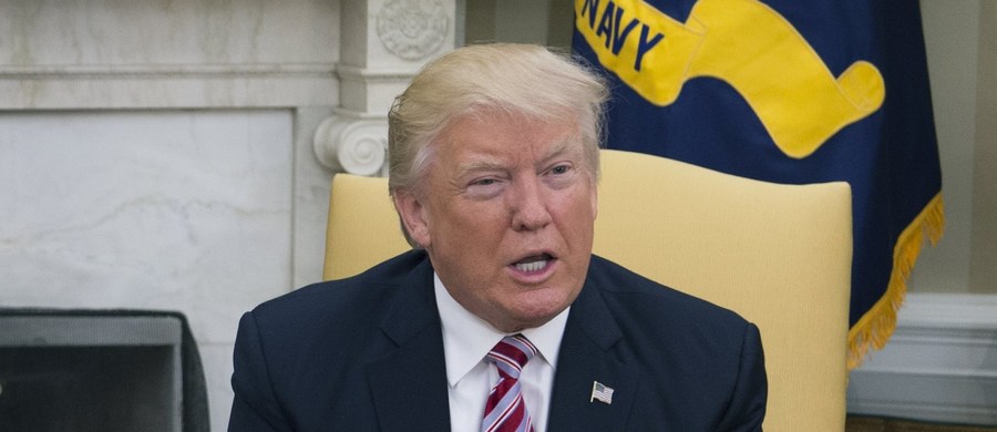 ​Prezydent USA Donald Trump powiedział w wywiadzie dla sieci NBC, że to on podjął decyzję o zwolnieniu Jamesa Comeya; nazwał też byłego już szefa FBI "pyszałkiem i megalomanem".