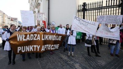 Technicy farmaceutyczni w kancelarii prezydenta. Są przeciwni "Aptekom dla aptekarza"