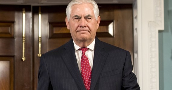 ​Sekretarz stanu USA Rex Tillerson oraz szefowie dyplomacji siedmiu państw wchodzących w skład Rady Arktycznej podpisali w Fairbanks na Alasce tzw. porozumienie arktyczne, które pośrednio odwołuje się do Paryskiego Paktu Klimatycznego - podała agencja Reutera.