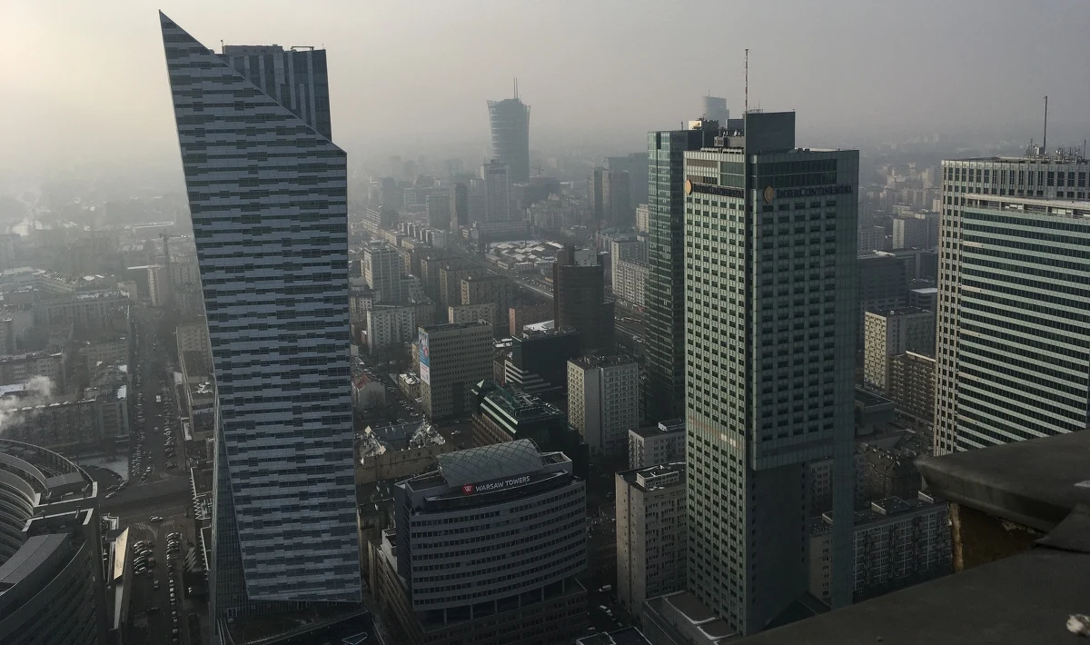 Prokuratura Regionalna we Wrocławiu złożyła wnioski o tymczasowe aresztowanie dla sześciu osób podejrzanych w śledztwie w sprawie tzw. dzikiej reprywatyzacji w Warszawie. Sąd ma rozpatrzyć wnioski jeszcze dziś. 