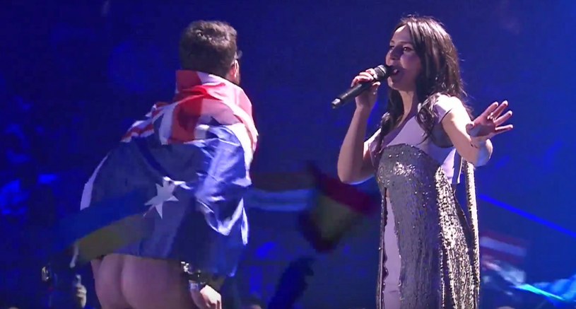 Zidentyfikowano mężczyznę, który w finale 62. Konkursu Piosenki Eurowizji w Kijowie pokazał nagie pośladki w trakcie występu Jamali. Znany prankster Witalij Sediuk za swój czyn został aresztowany.