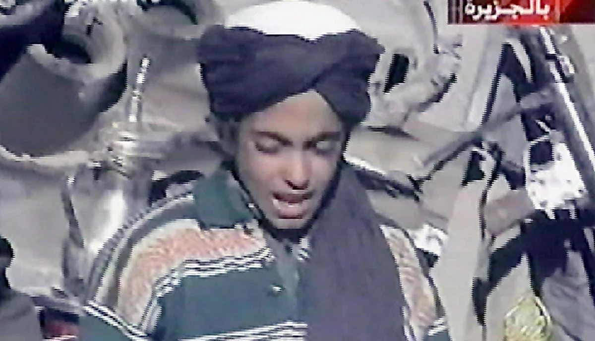 Hamza, syn Osamy bin Ladena znajduje się na amerykańskiej liście najgroźniejszych terrorystów. Z nagrań jego wypowiedzi i dokumentów, które do niedawna były objęte klauzulą tajności, wyłania się obraz kochającego syna, ślepo wpatrzonego w ojca i chcącego za wszelką cenę pomścić jego śmierć. Używa tych samych fraz i sformułowań co Osama bin Laden – twierdzi w rozmowie z telewizją CBS były agent FBI Ali Soufan.