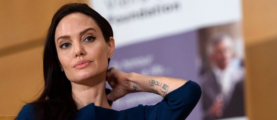Angelina Jolie pogodziła się z ojcem. Aktor Jon Voight nie miał kontaktu z córką przez 15 lat. Wszystko przez jego wypowiedź z 2002 roku, w której stwierdził, że Angelina ma problemy psychiczne. 
