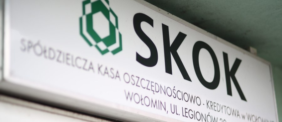Były oficer WSI Krzysztof W. jest podejrzany o gigantyczne wyłudzenia ze SKOK Wołomin. Jak dowiedzieli się reporterzy śledczy RMF FM, ten były prezes fundacji Pro Civili trafił do aresztu.