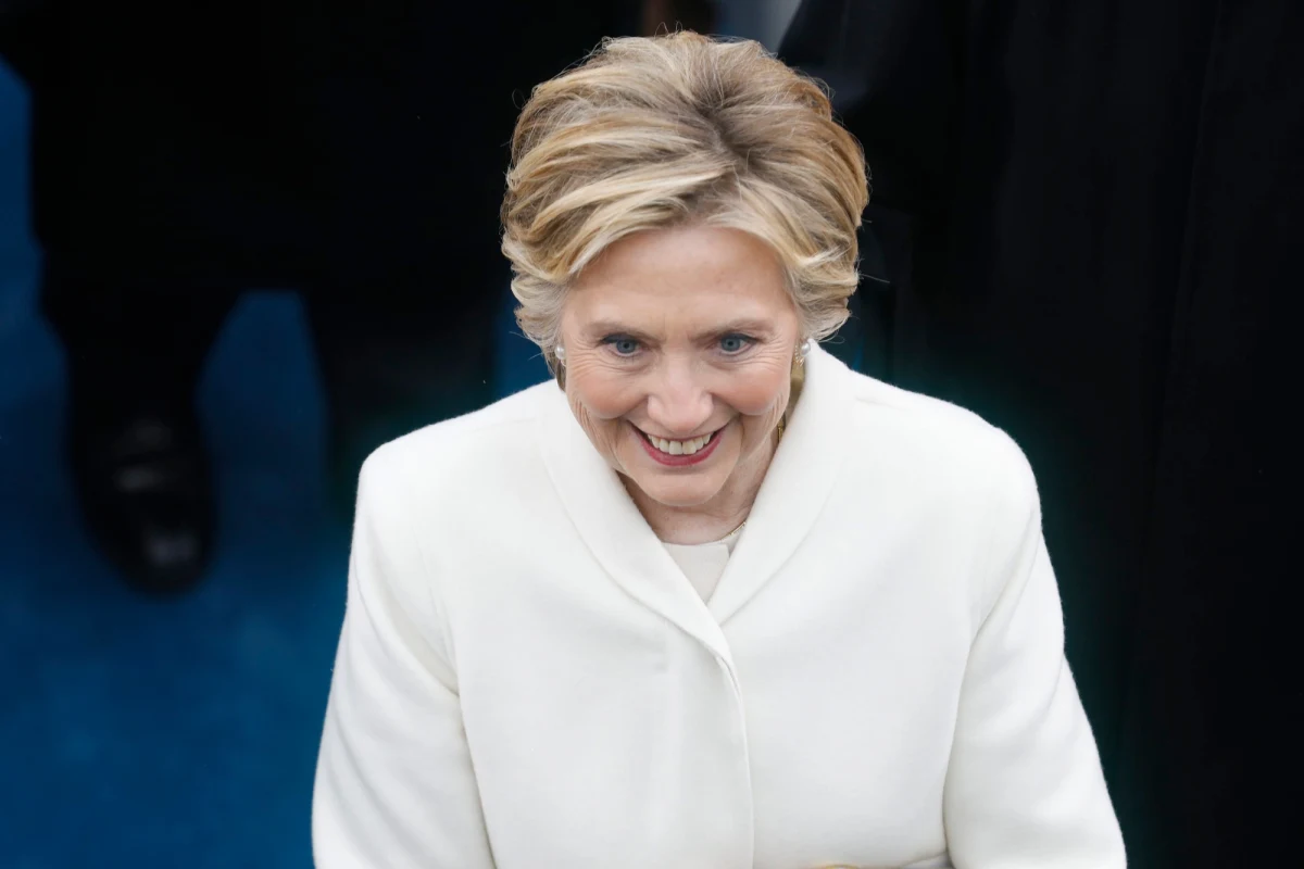 Poświęci się pracy w nowo powstałej organizacji Onward Together, mającej zmobilizować liberalnych wyborców w USA przed kolejnymi wyborami - taki plan ma na najbliższe lata była kandydatka na prezydenta Stanów Zjednoczonych Hillary Clinton. Demokratka poinformowała o tym na Twitterze.