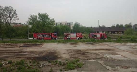 Kilkadziesiąt osób ewakuowano z biurowca przy skrzyżowaniu ulic Bartla i Krakowskiej w Tarnowie. W okolicy wiaduktu kolejowego doszło do rozszczelnienia gazociągu. Informację o tym zdarzeniu dostaliśmy na Gorącą Linię RMF FM. 