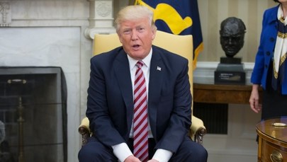 Trump broni się ws. ujawnienia Rosjanom ściśle tajnych informacji. A jego doradca zmienia wersję