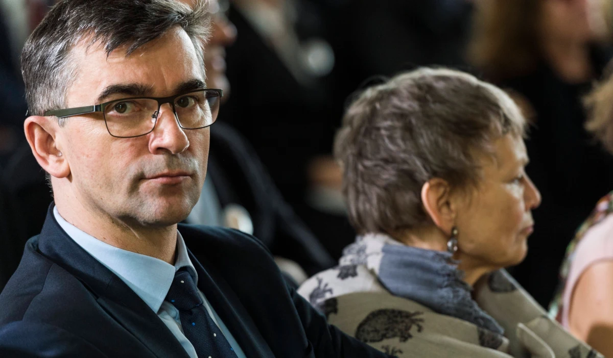 Co najmniej kilka miesięcy poczekamy na ostateczną odpowiedź, czy TW Wolfgang to ambasador Andrzej Przyłębski. Jak dowiedział się reporter RMF FM Mariusz Piekarski, najwcześniej jesienią Instytut Pamięci Narodowej zakończy badać sprawę rzekomej współpracy ze Służbą Bezpieczeństwa obecnego ambasadora RP w Berlinie. Na początku marca wyszło na jaw, że w zasobach IPN jest teczka agenta o ps. Wolfgang ze zobowiązaniem Przyłębskiego do współpracy. 