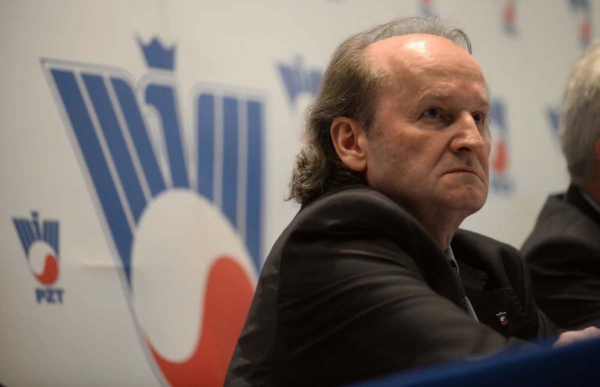 ​Zarząd Polskiego Związku Tenisowego podał się do dymisji. Jak poinformowano w oświadczeniu, taką decyzję podjęto na znak protestu przeciwko działaniom ministra sportu Witolda Bańki.