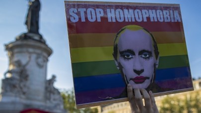 PE wzywa władze Czeczenii: Torturowanie gejów musi się skończyć