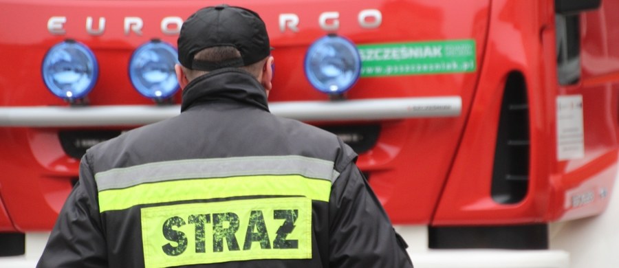 Jedna osoba trafiła do szpitala, po pożarze, jaki wybuchł przed południem w Łodzi, w jednym z domów studenckich.  Z budynku ewakuowano ok. 200 osób.