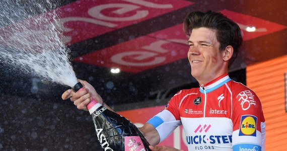 Luksemburczyk Bob Jungels (Quick-Step) wygrał w niedzielę w Bergamo 15. etap kolarskiego wyścigu Giro d'Italia. Na mecie był najszybszy z niewielkiej grupki czołowej, w której był także lider Holender Tom Dumoulin (Sunweb).
