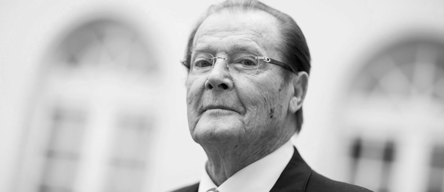 W wieku 89 lat zmarł Roger Moore. Aktor pamiętany m.in. z roli Jamesa Bonda chorował na raka. O jego śmierci poinformowała rodzina. 