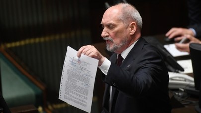 Macierewicz: Myślałem, że więcej posłów zagłosuje za odwołaniem mnie