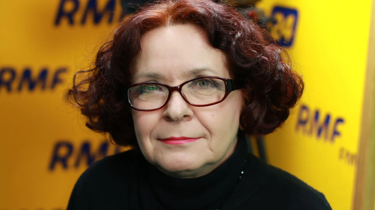 „Nie wiem, w jaką grę gra prezydent Opola i jaki cel chce osiągnąć wypowiadając umowę (TVP)” – mówiła w Porannej rozmowie w RMF FM posłanka PiS i była szefowa KRRiT Elżbieta Kruk. „Są nieprawdziwe informacje o tym, że tam jest jakaś czarna lista wykonawców, którzy mieli nie móc wziąć udziału w festiwalu” - dodała. „Nie widzę odpowiedzialności prezesa Jacka Kurskiego za Opole. Wprost przeciwnie - on się znalazł w bardzo trudnej sytuacji, w której nie miał dobrego wyjścia” - stwierdził gość Roberta Mazurka. Tematem Porannej rozmowy w RMF FM był także abonament radiowo-telewizyjny. „Konieczna jest reforma finansowania mediów publicznych - to wiedzą wszyscy od kilkunastu lat. Przede wszystkim powinno się doprowadzić do tego, żeby abonament był powszechny, równy i sprawiedliwy. A nie jest” - mówiła Elżbieta Kruk. Stwierdziła, ze „do obowiązku obywateli należy płacenie podatków i danin publicznych”, w tym także abonamentu RTV.