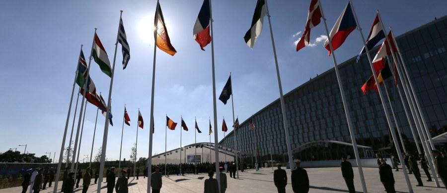 ​Przywódcy państw Sojuszu Północnoatlantyckiego uroczyście otworzyli w Brukseli nową kwaterę główną NATO. Sojusz trwa silny, zjednoczony, niezachwiany - mówił sekretarz generalny tej organizacji Jens Stoltenberg.