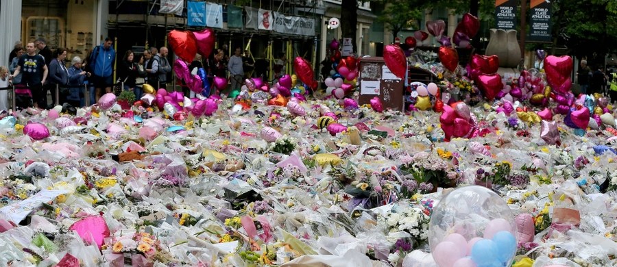 Brytyjska policja poinformowała o zatrzymaniu w Manchesterze kolejnej, dwunastej osoby w związku z niedawnym zamachem terrorystycznym. W ataku zginęły 22 osoby, a blisko 120 zostało rannych.