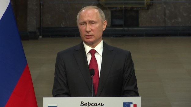 Macron w czasie wspólnej konferencji z Putinem: Sputnik i Russia Today to organy kłamliwej propagandy.