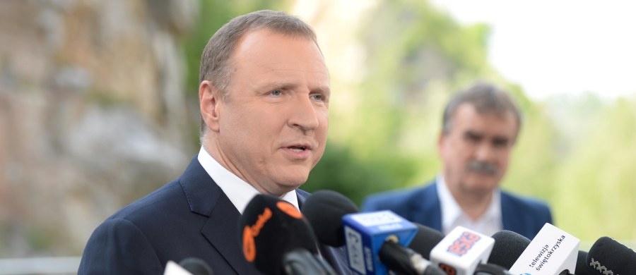 „Doszliśmy z prezydentem Kielc Wojciechem Lubawskim do porozumienia co do ramowej, regularnej współpracy w organizacji ważnego, muzycznego corocznego wydarzenia. Serii koncertów, które jeśli się powiodą (…) jeśli uzyskają pewną rutynę i powtarzalność, z czasem powinny stać się festiwalem polskiej piosenki” – powiedział na konferencji prasowej w kieleckim amfiteatrze „Kadzielnia” prezes TVP Jacek Kurski. Jak dodał, nie chodzi „o budowanie kontry” do festiwalu w Opolu.