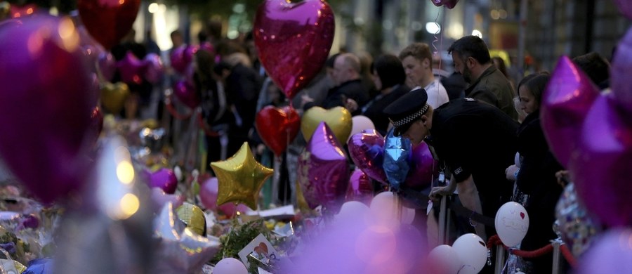 Amerykańska piosenkarka pop Ariana Grande wystąpi w niedzielę na specjalnym koncercie w Manchesterze poświęconym pamięci 22 ofiar zamachu, do którego doszło tam po jej występie w ubiegłym tygodniu. Na scenie dołączą do niej inni artyści, m.in. Justin Bieber.