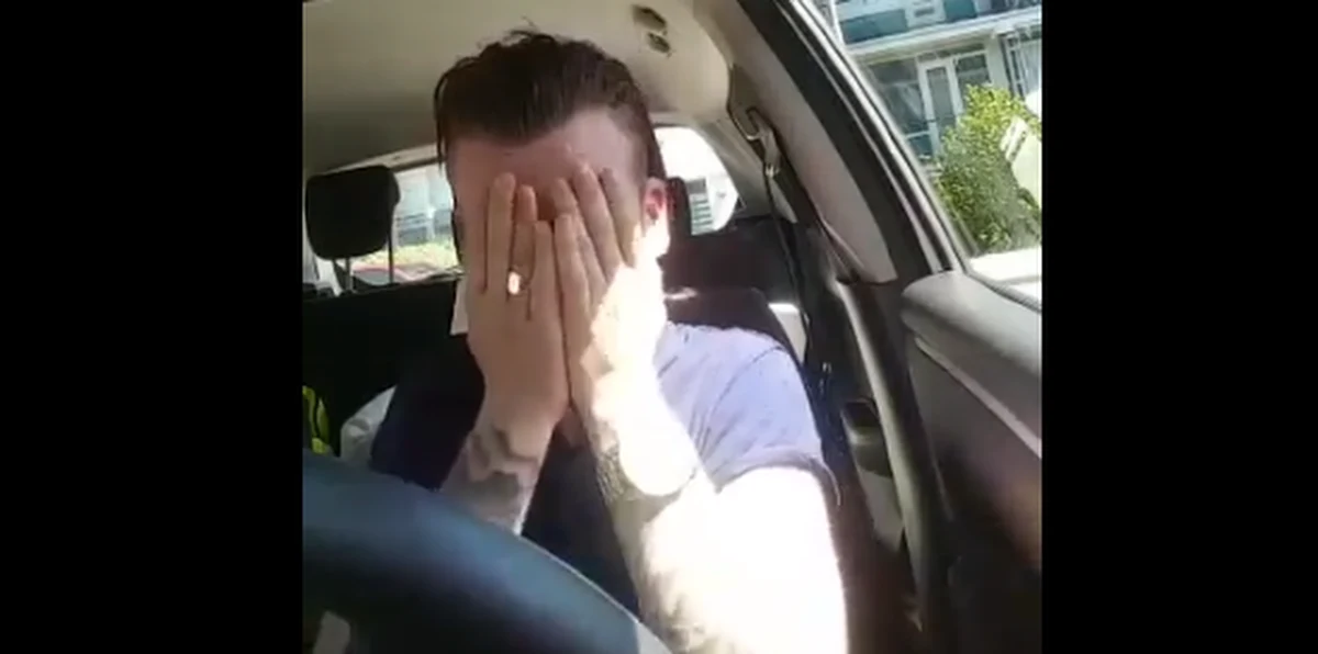 24-latek z Rotterdamu zamknął się w samochodzie w gorący dzień, aby uzmysłowić ludziom, jak cierpią psy pozostawiane w autach przez beztroskich właścicieli. Mężczyzna sam posiada czworonoga. Jego zdaniem pomimo licznych apeli wciąż wiele się słyszy o tym, jak ktoś musi ratować psa z nagrzanego pojazdu. Czasami niestety pomoc przychodzi za późno.