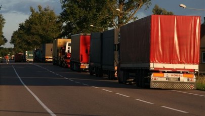 "Próbują zniszczyć polski sektor przewozowy". Transportowcy krytykują KE