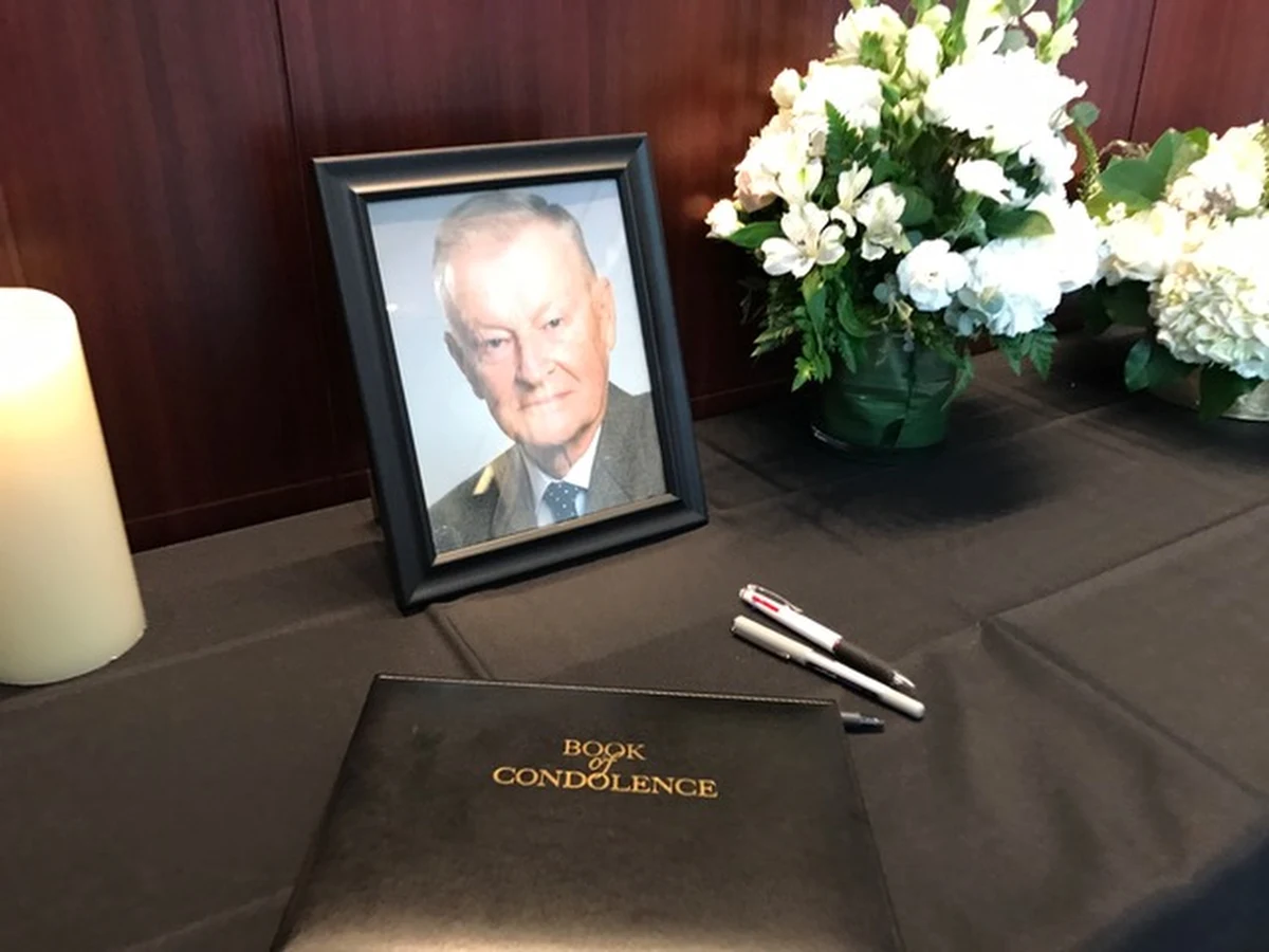 Uroczystości pogrzebowe profesora Zbigniewa Brzezińskiego odbędą się w piątek 9 czerwca w Waszyngtonie. Pogrzeb będzie miał charakter prywatny. 