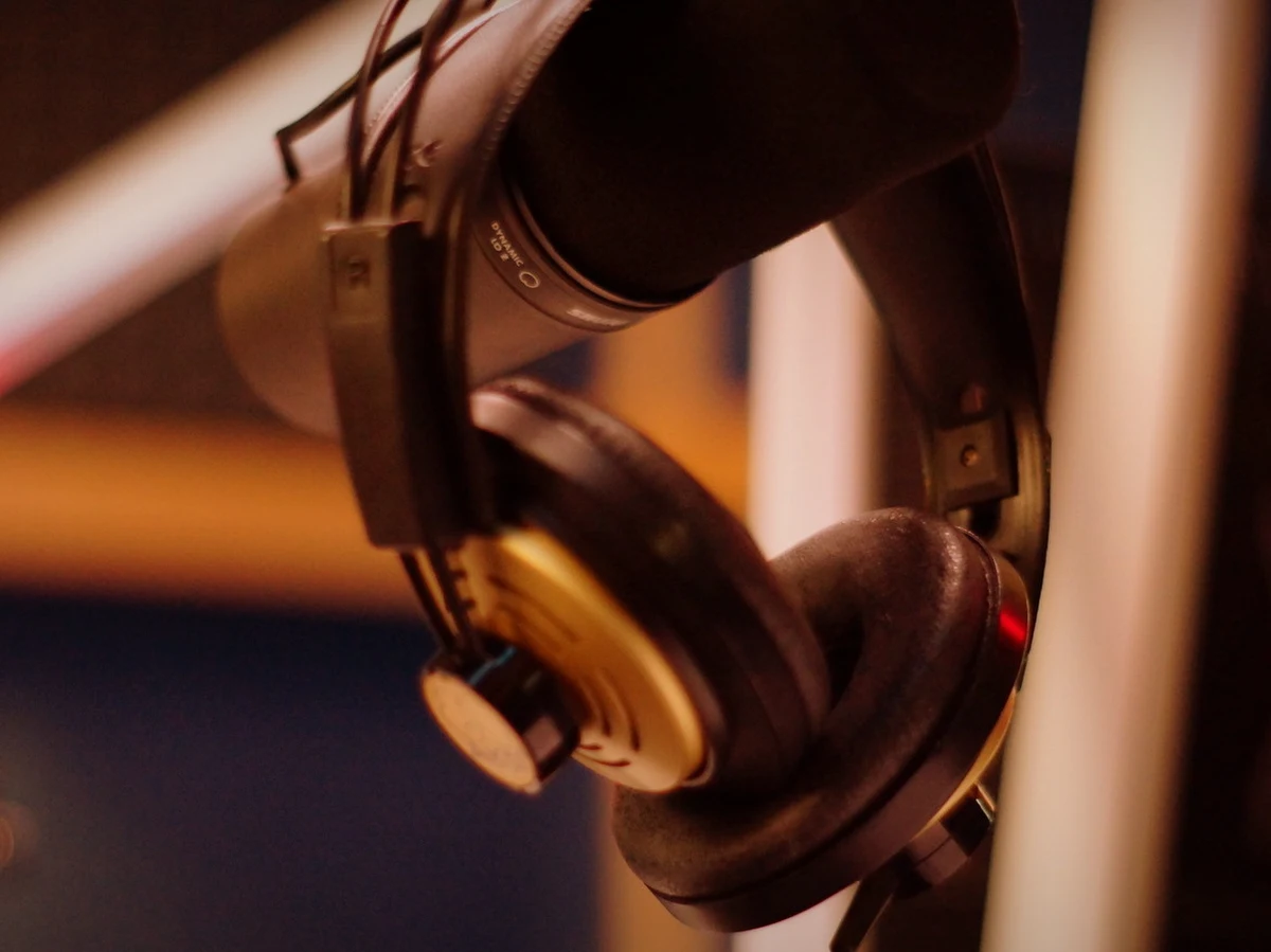 W Dniu Dziecka radio RMF FM odwiedzili uczniowie klasy II ze Szkoły Podstawowej nr 4 w Łańcucie. I... przygotowali dla nas miłą niespodziankę. Dzieci wspólnie z nauczycielkami napisały wiersz o naszym radiu i w krakowskim studiu RMF pięknie go wyrecytowały. Posłuchajcie!!! 