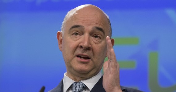 ​Strefa euro potrzebuje własnego budżetu; oznacza to, że potrzebny jest też parlament eurolandu, by europosłowie z państw strefy kontrolowali ten budżet - mówił podczas forum ekonomicznego w Brukseli unijny komisarz ds. finansowych Pierre Moscovici.