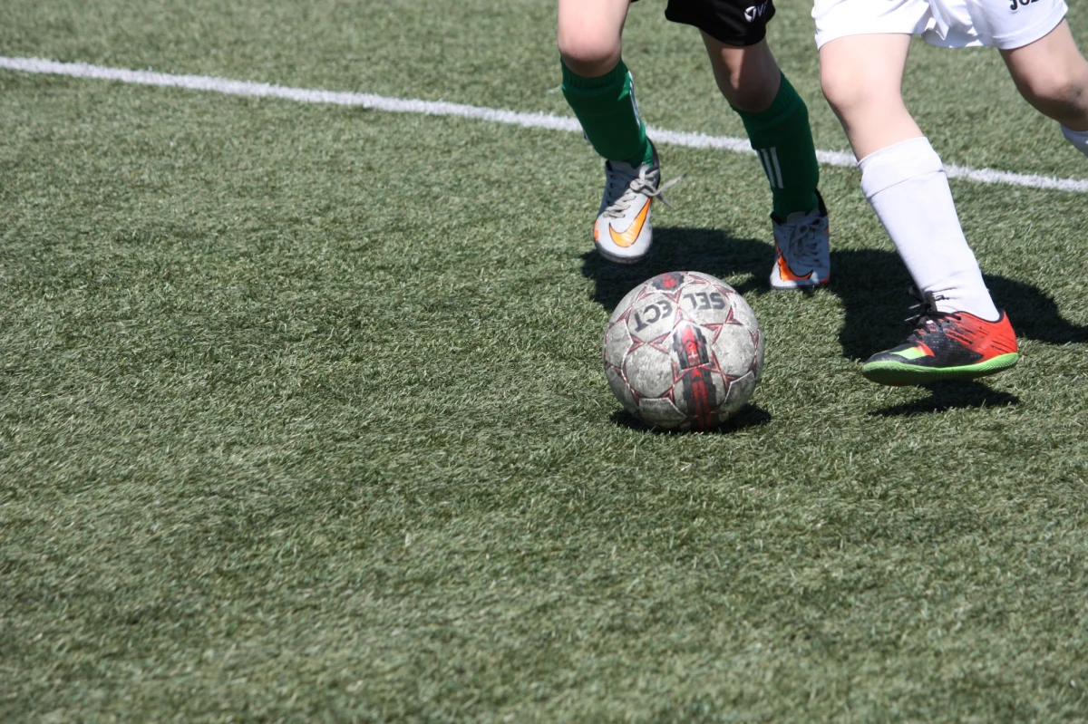 Fundacja Rozwoju Kultury Fizycznej opłacająca animatorów prowadzących zajęcia na orlikach pod lupą prokuratury - dowiedział się reporter RMF FM Kuba Kaługa. Chodzi o rozliczenia trzech projektów współfinansowanych w 2016 roku z publicznych pieniędzy. Ministerstwo Sportu chce od fundacji zwrotu ponad dwóch milionów złotych.