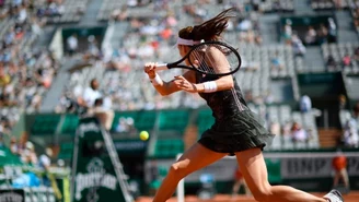 Roland Garros. Radwańska i Linette w bitwach o 1/8 finału