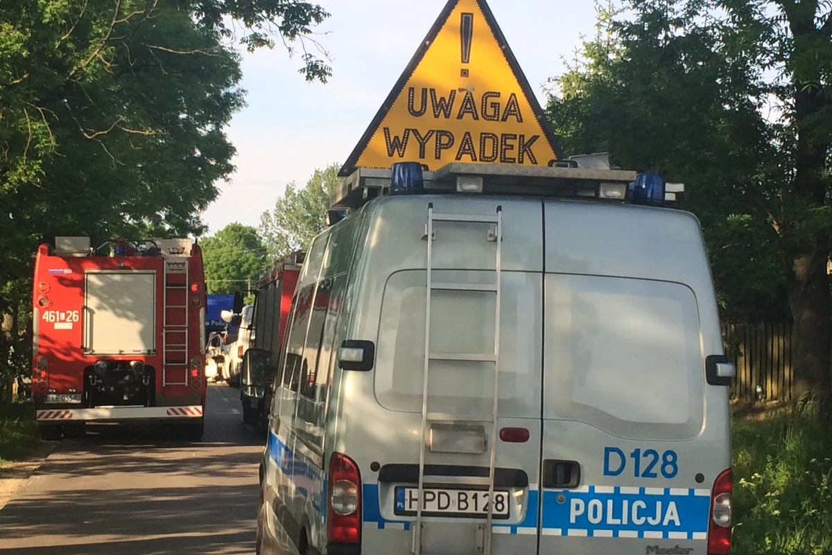 ​Dziewięć osób, w tym pięcioro dzieci, zostało rannych w czołowym zderzeniu dwóch samochodów osobowych w pobliżu miejscowości Spalona w powiecie legnickim na Dolnym Śląsku.