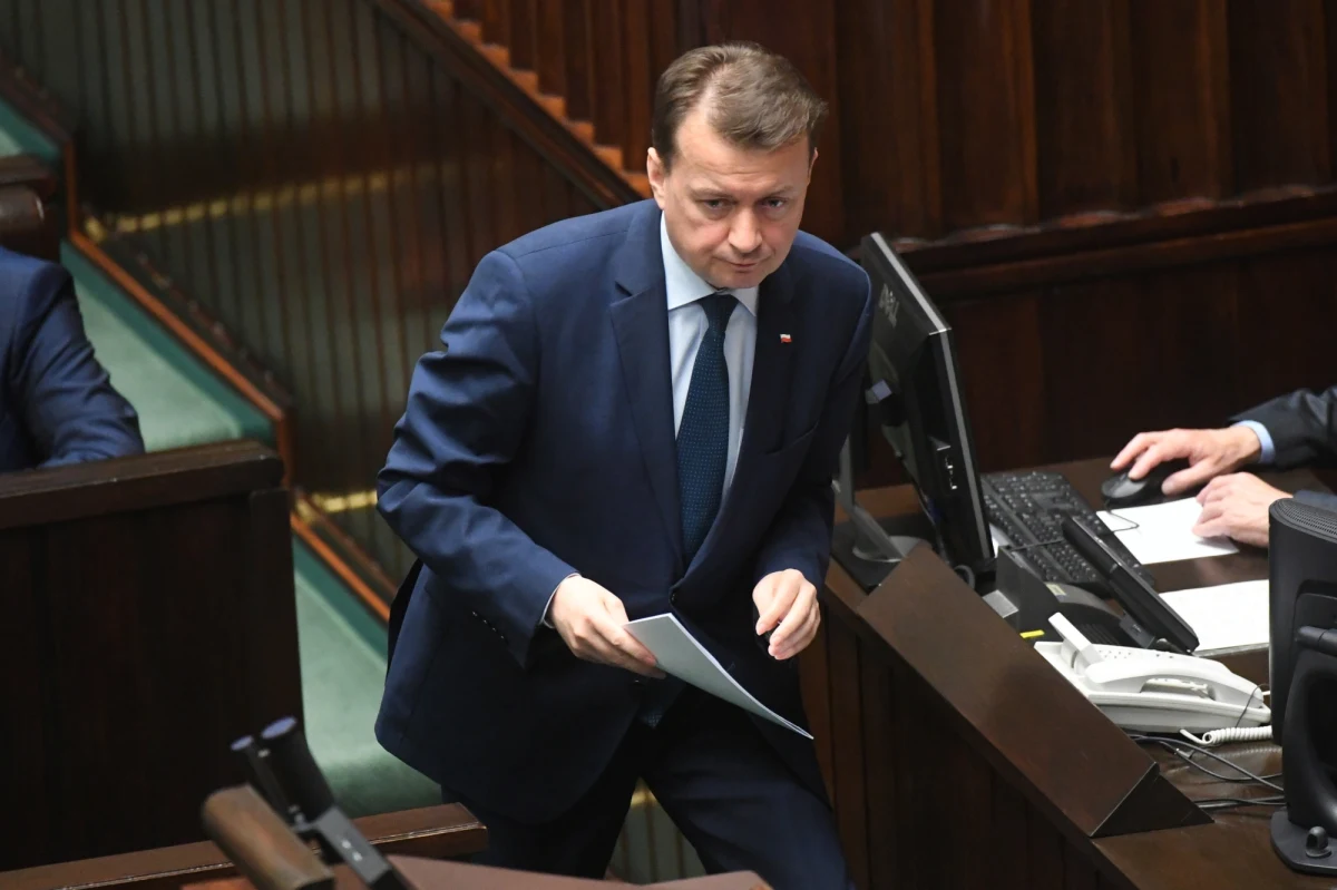 W środę będzie złożony wniosek o odwołanie szefa MSWiA Mariusza Błaszczaka - zapowiedział lider PO Grzegorz Schetyna. Według niego, minister spraw wewnętrznych i administracji powinien pożegnać się ze stanowiskiem w związku ze sprawą śmierci Igora Stachowiaka we wrocławskim komisariacie.