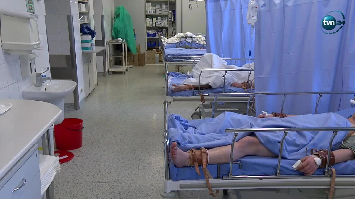 "Zamknięto w zasadzie wszystkie sklepy z dopalaczami, radykalnie spadła ilość zatruć, wyeliminowaliśmy najbardziej tragiczne przypadki. Okazało się, że po dwóch latach ponownie ilość zatruć zaczęła wzrastać, także z tragicznymi zakończeniami" - mówi Krzysztof Kwiatkowski, prezes Najwyższej Izby Kontroli, której raport wskazuje, że państwo przegrywa walkę z dopalaczami.