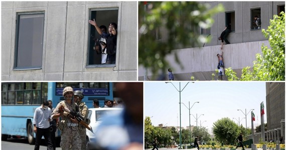 Czterech terrorystów, którzy zaatakowali irański parlament w Teheranie, nie żyje - podały państwowe media. W dwóch zamachach przeprowadzonych przez uzbrojone grupy na parlament Iranu i mauzoleum ajatollaha Chomeiniego w Teheranie zginęło co najmniej 12 osób, a 39 zostało rannych. Do ataków przyznało się Państwo Islamskie. Oba ataki już się zakończyły - podkreślają irańskie media.