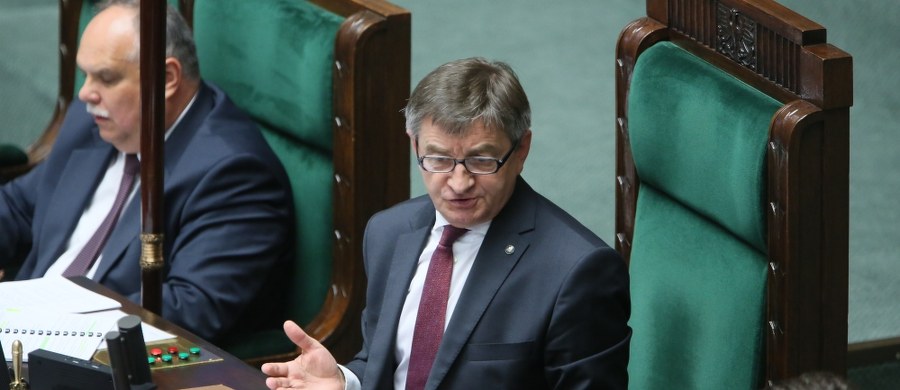 Jaki charakter ma opisana w konstytucji kompetencja prezydenta do stosowania prawa łaski, i czy Sąd Najwyższy może dokonywać jej wiążącej interpretacji - o rozstrzygnięcie takiego sporu kompetencyjnego między prezydentem a SN zwrócił się do Trybunału Konstytucyjnego marszałek Sejmu.