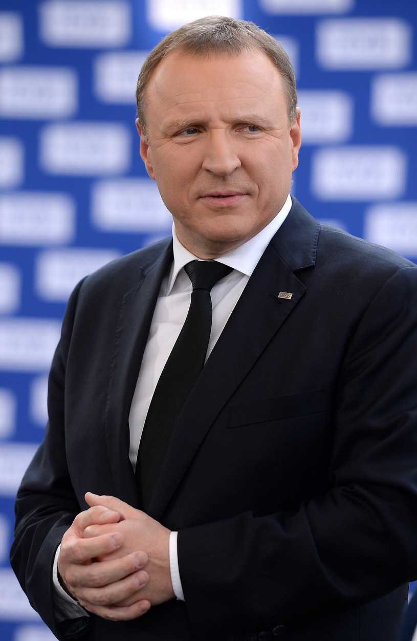 Telewizja Polska podała wysokość pensji prezesa TVP - Jacka Kurskiego.