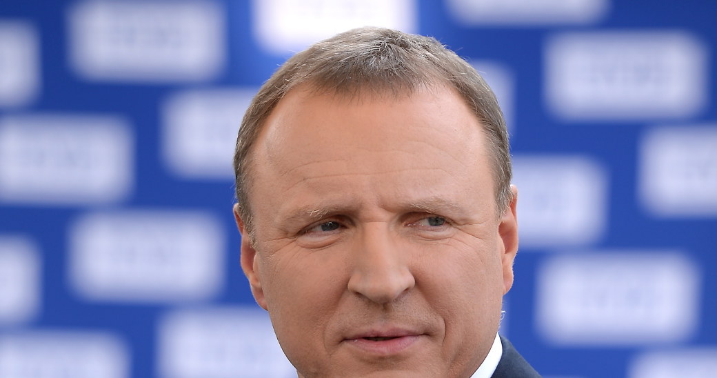 Telewizja Polska podała wysokość pensji prezesa TVP - Jacka Kurskiego.