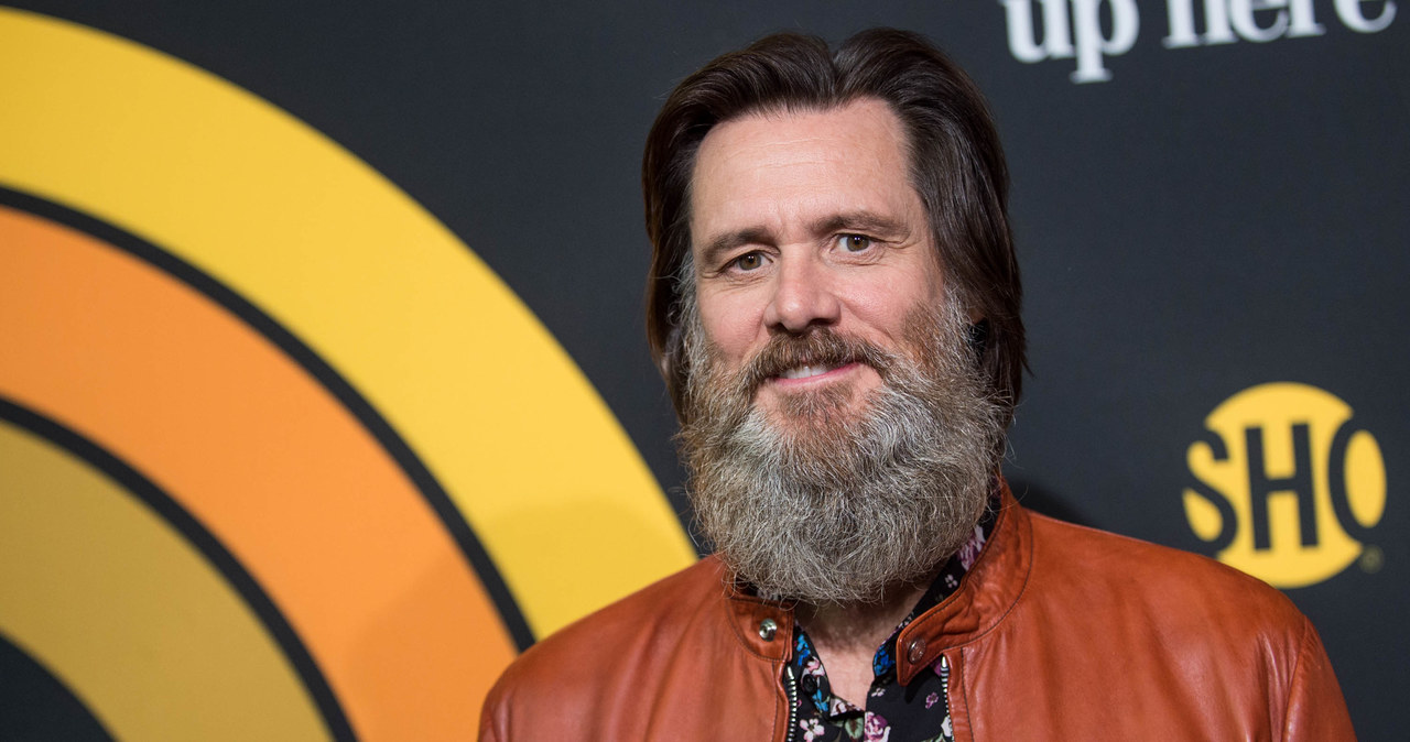 Widzom na całym świecie kojarzy się z zabawnymi rolami oraz żartami, które bawią do łez. Jednak prywatne życie aktora z komedią ma niewiele wspólnego. Jim Carrey w niczym nie przypomina bohaterów ze swoich komedii takich, jak "Maska", "Głupi i głupszy" czy "Kłamca, kłamca".