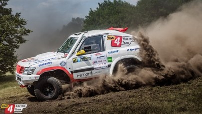 ​Sobota na Warszawskim Safari: Udany start załóg RMF 4RACING Team